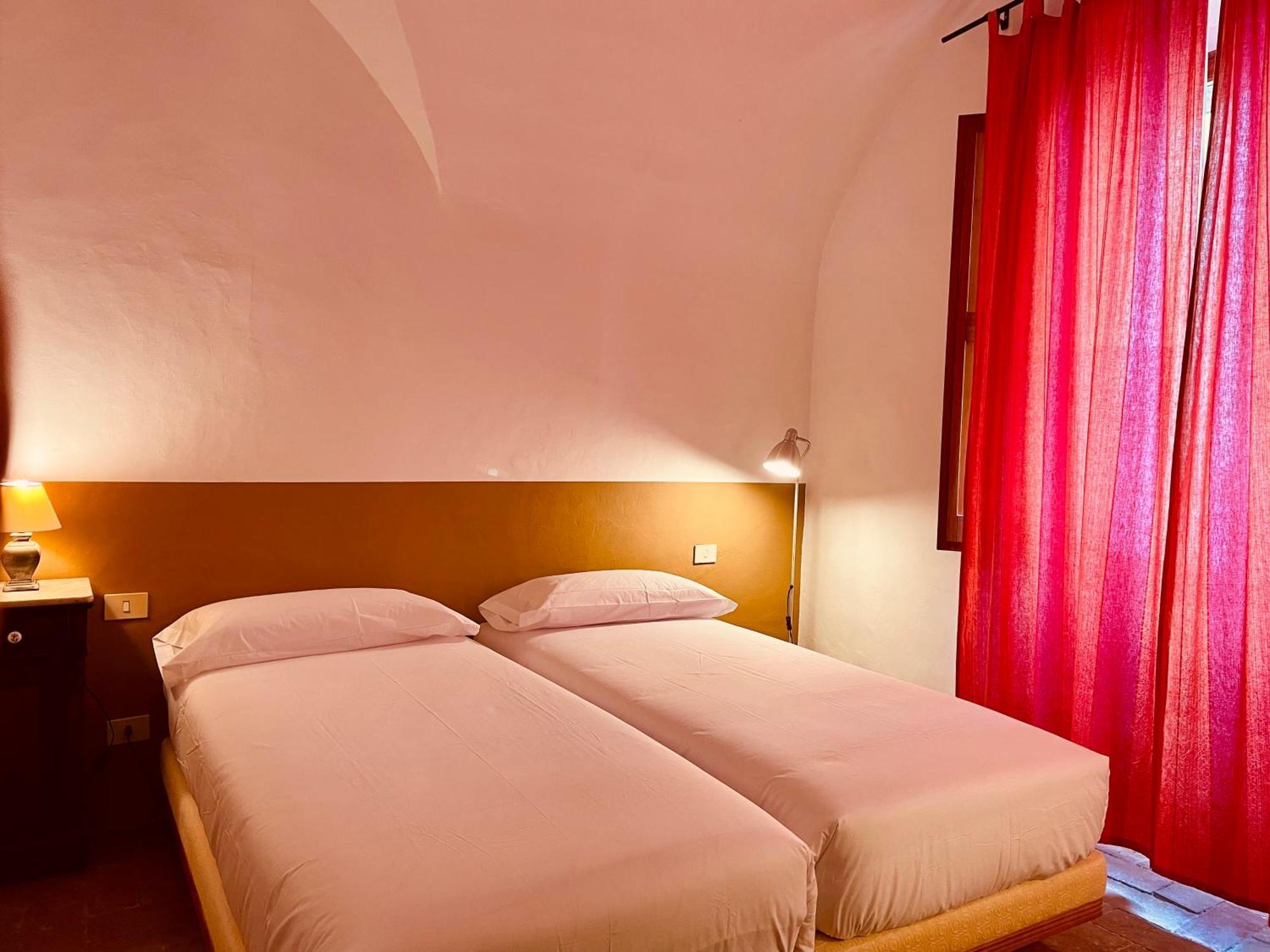 Apartaments Can Gibert Castello  D'Empuries Exterior foto